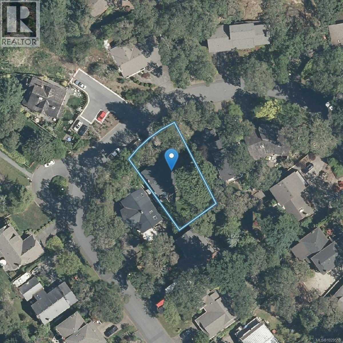  920 Woodhall Drive, Saanich