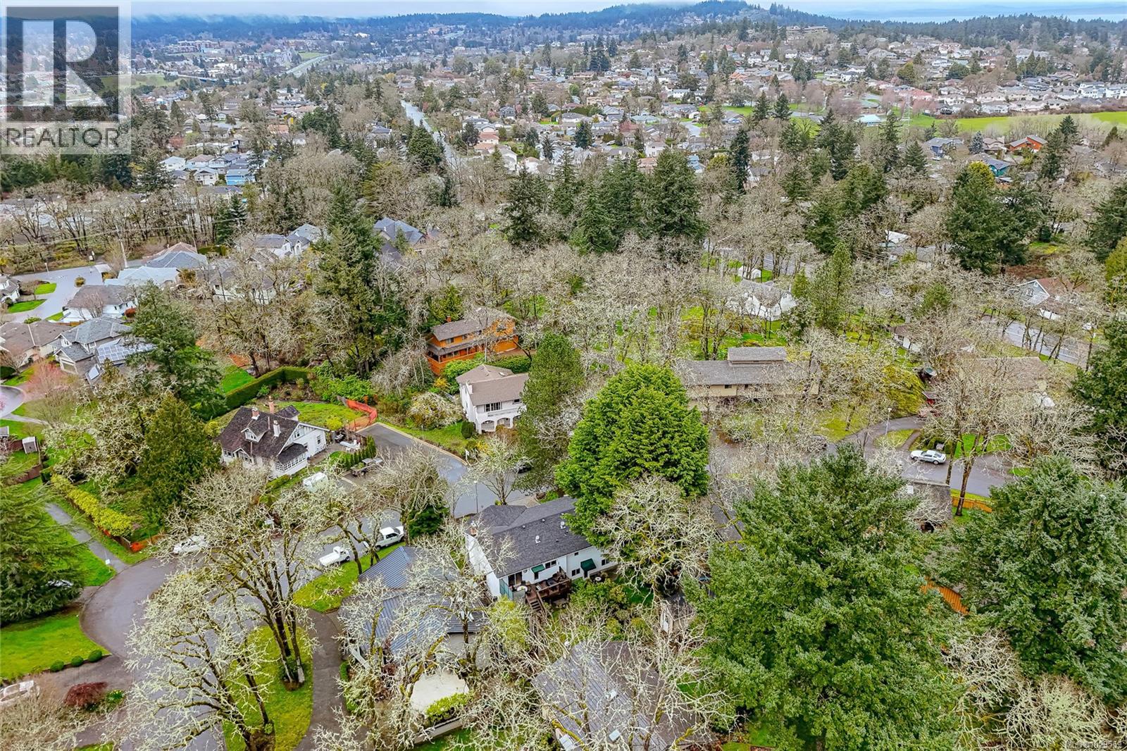  920 Woodhall Drive, Saanich