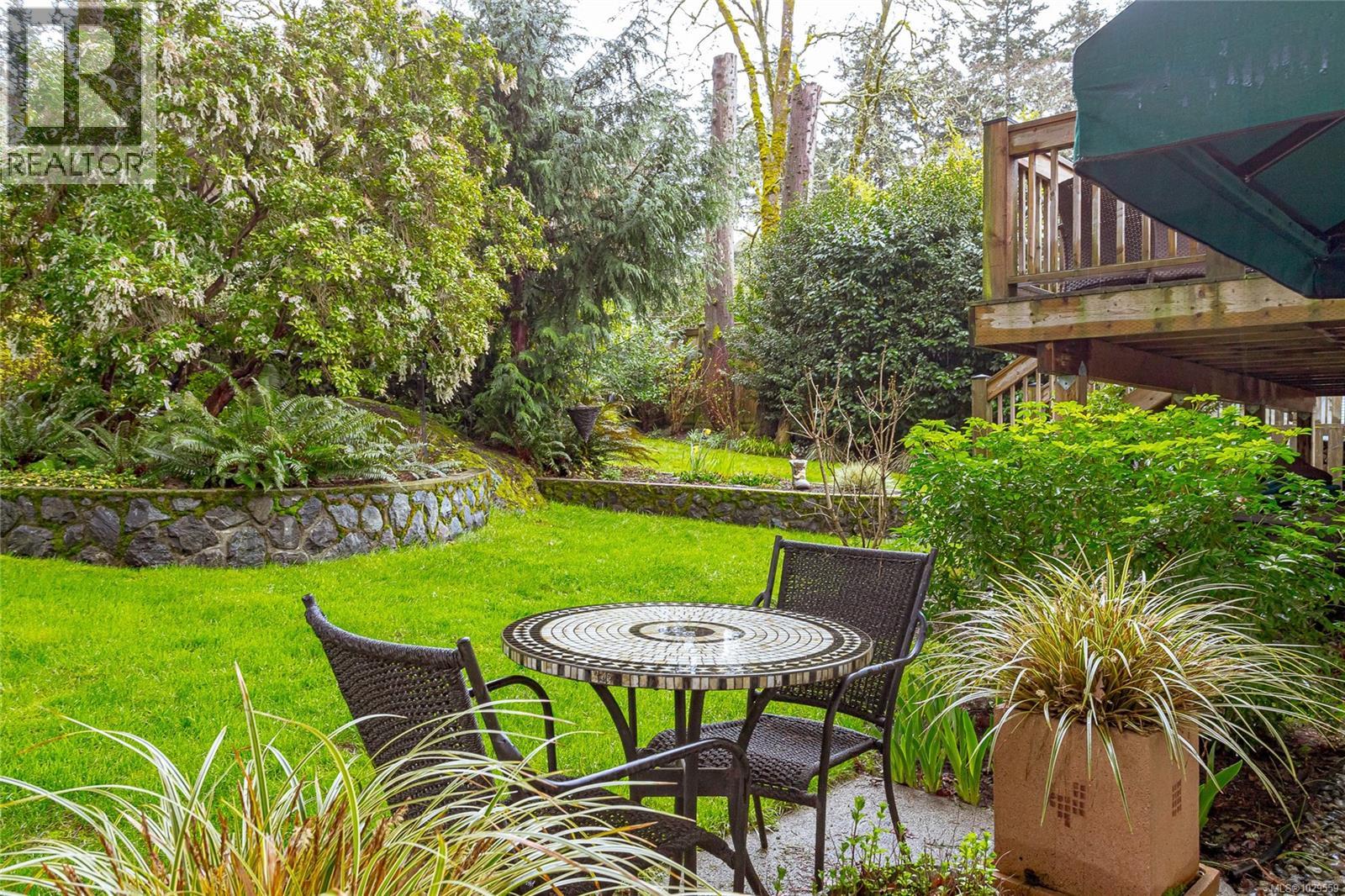  920 Woodhall Drive, Saanich