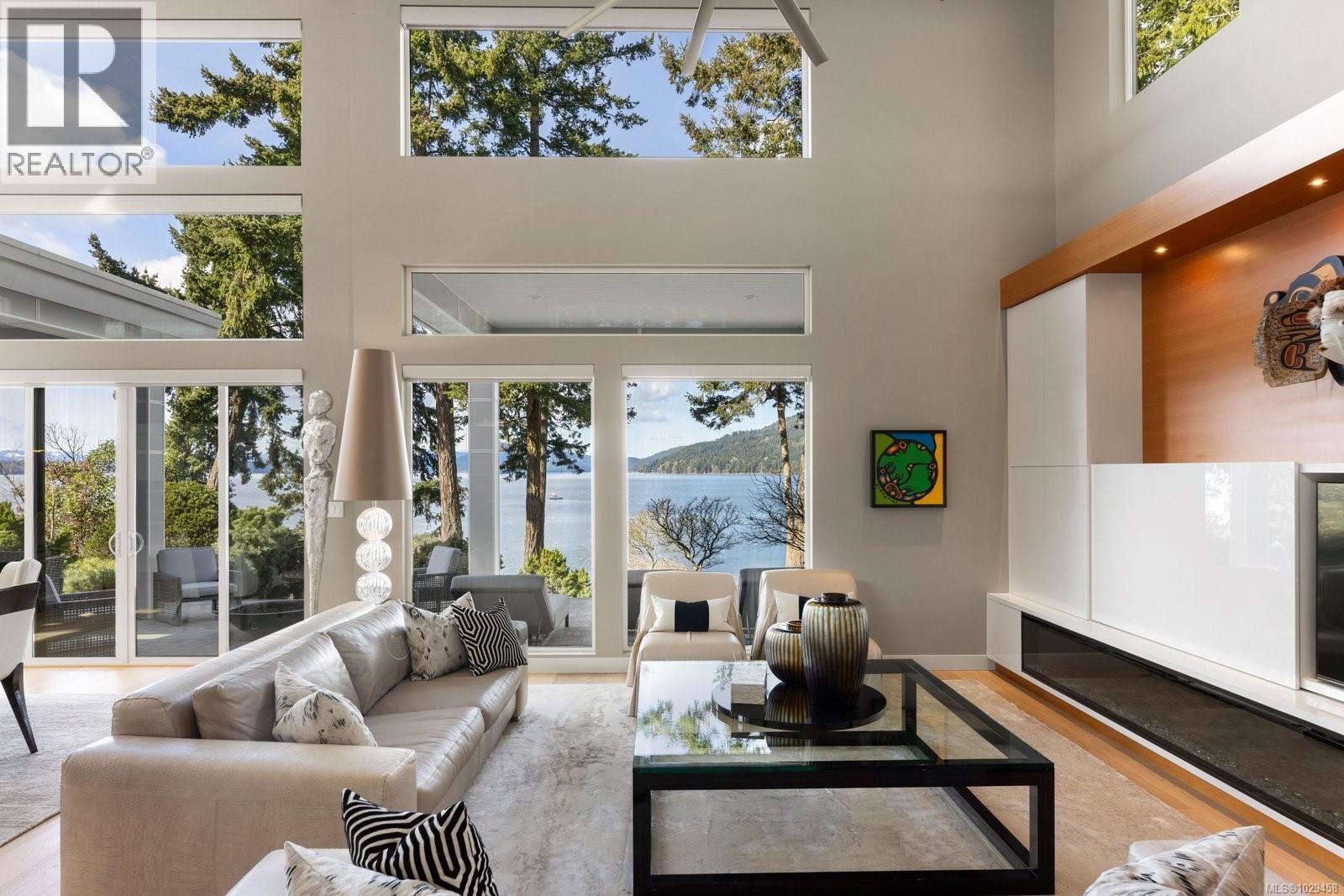 568 LANDS END RD - 13