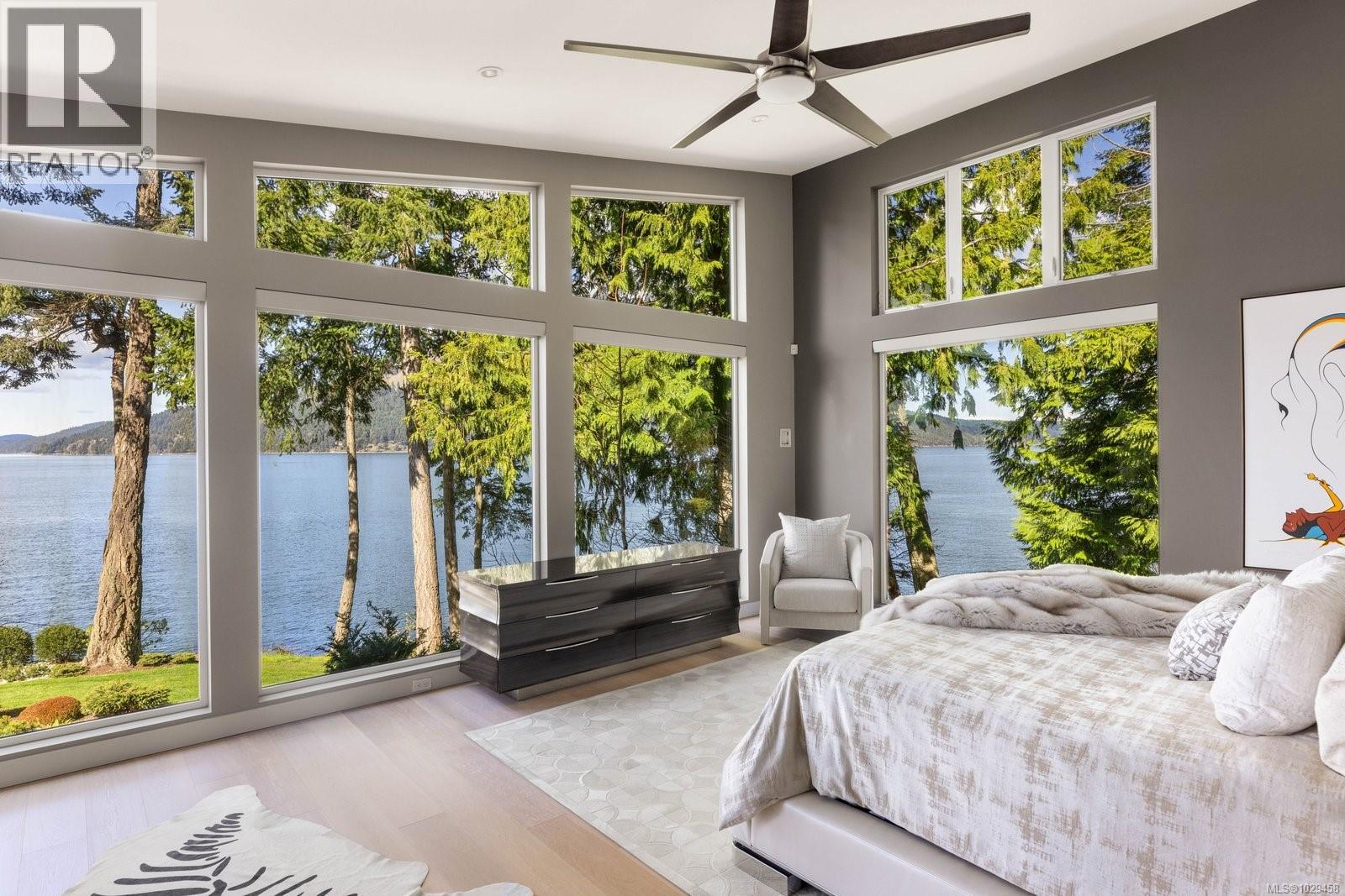 568 LANDS END RD - 14