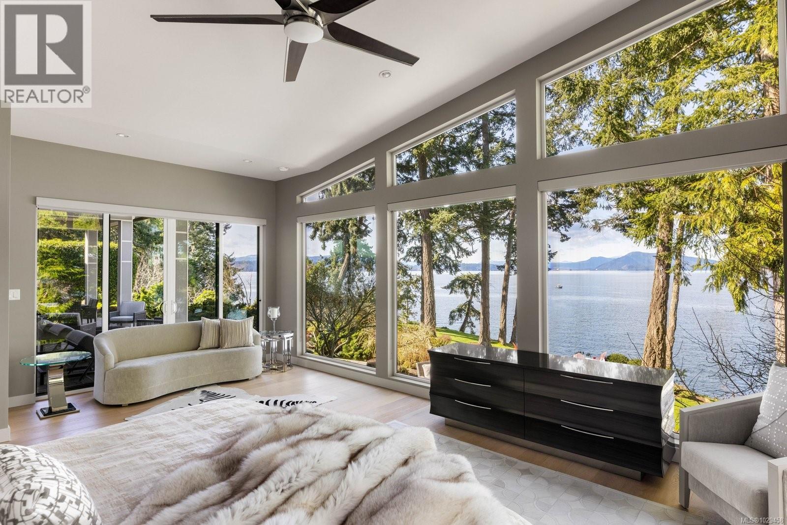 568 LANDS END RD - 15