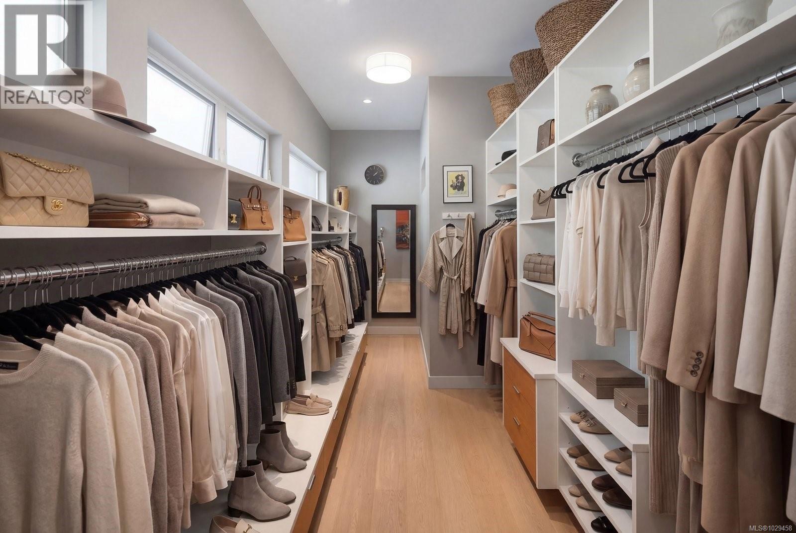 568 LANDS END RD - 21