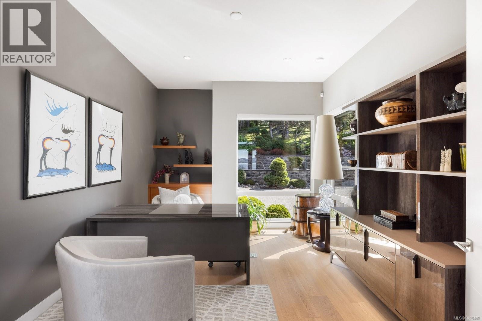 568 LANDS END RD - 26