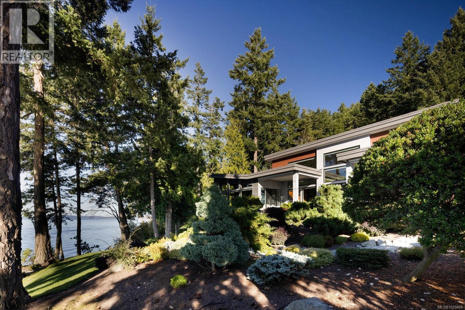 568 LANDS END RD - 35