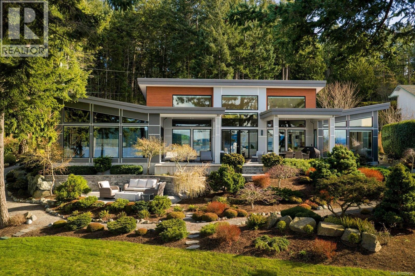 568 LANDS END RD - 40