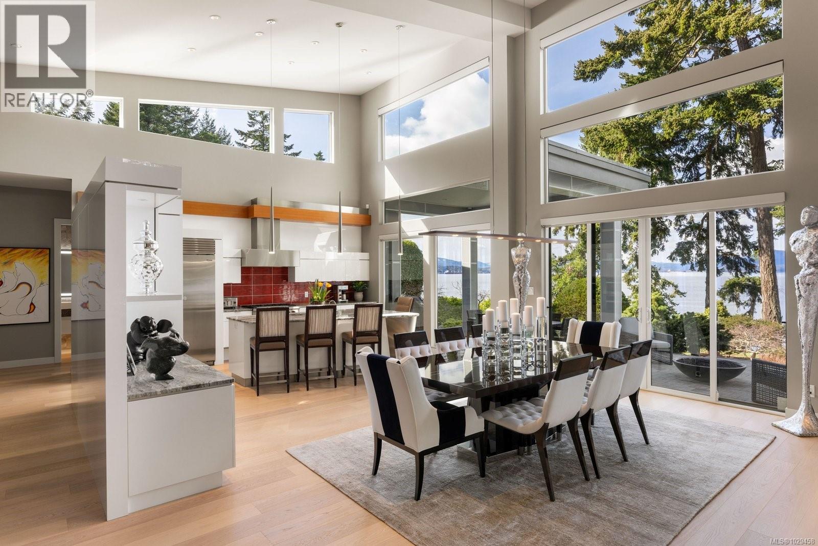 568 LANDS END RD - 7