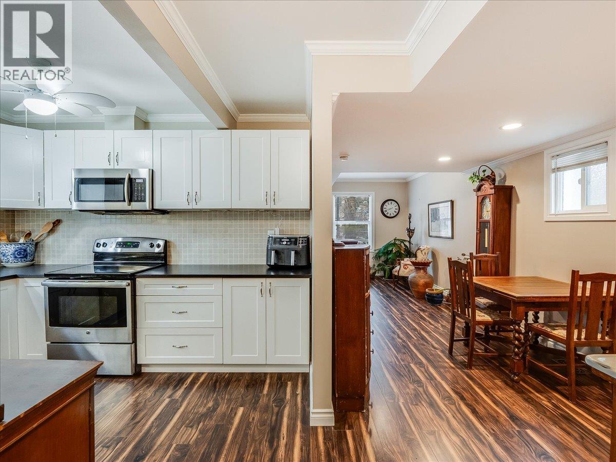 1767 Second Avenue, Trail