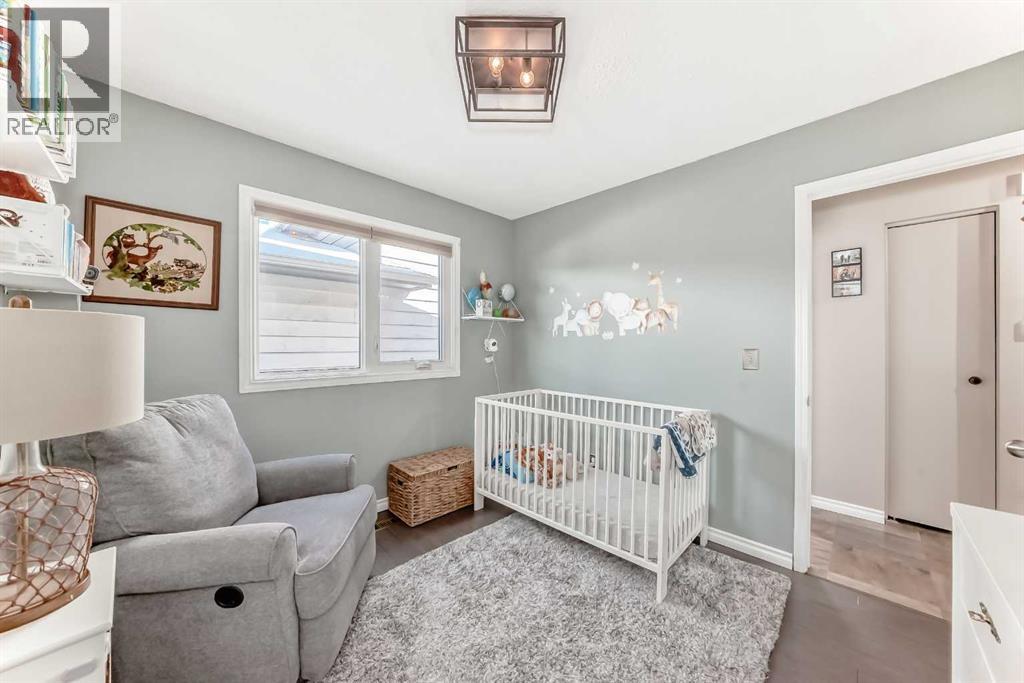 Single Family House Bungalow for Sale in  Midglen Way SE Midnapore Calgary 