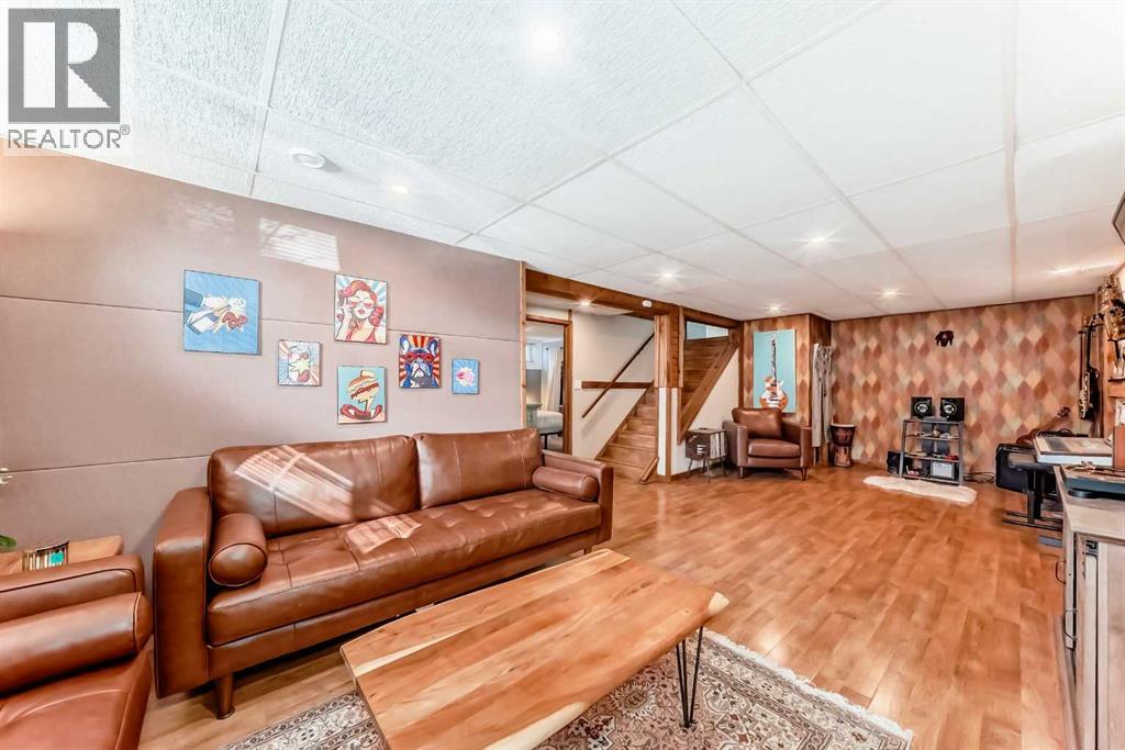 Single Family House Bungalow for Sale in  Midglen Way SE Midnapore Calgary 