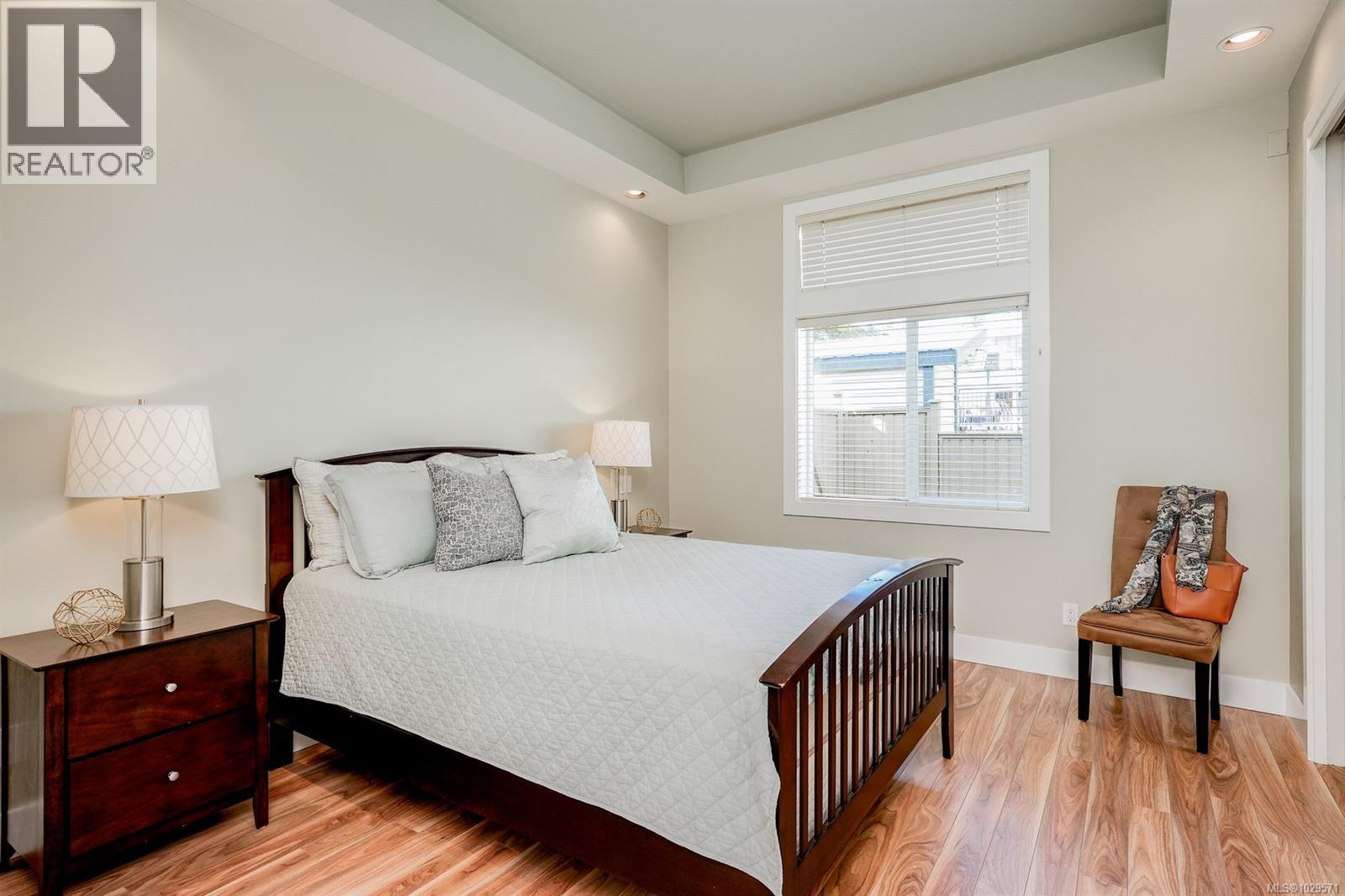 #134 3640 PROPELLER PL - 12