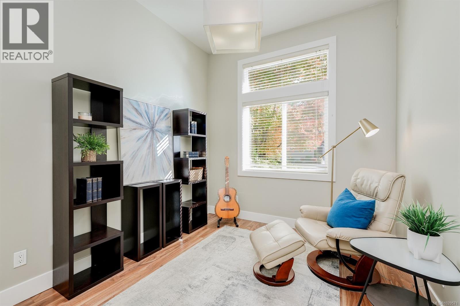 #134 3640 PROPELLER PL - 16