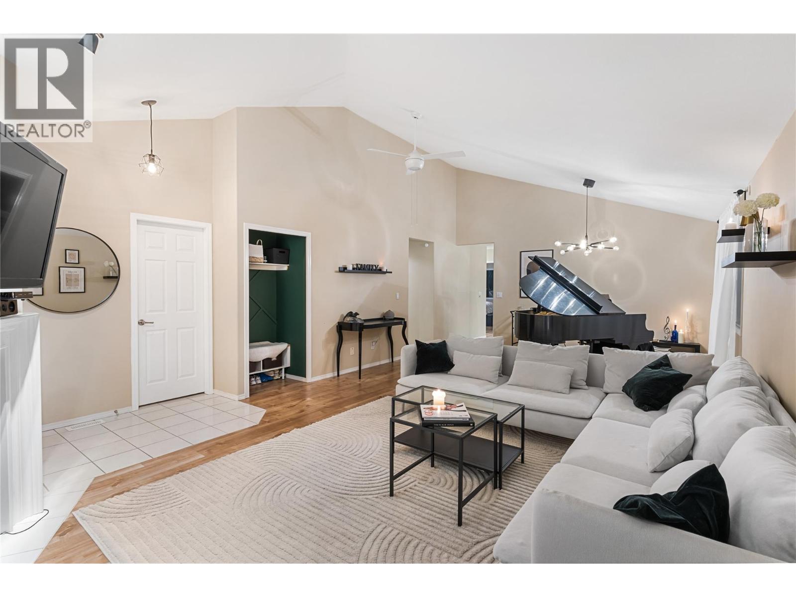 #29 1001 30 AVENUE - 8