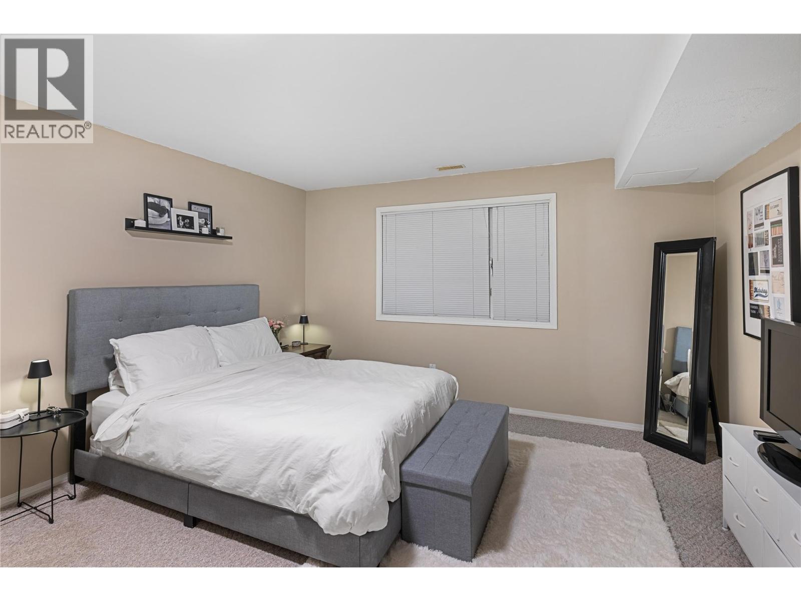 #29 1001 30 AVENUE - 41