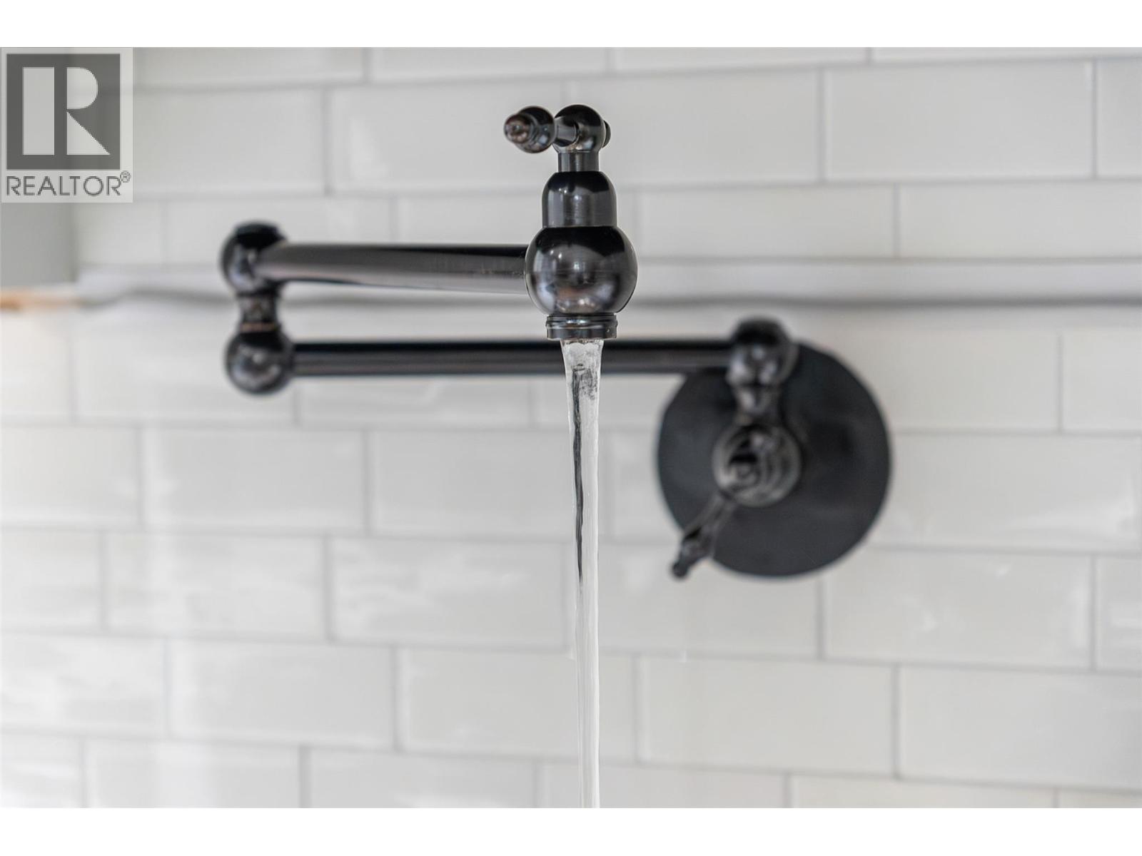 #29 1001 30 AVENUE - 21