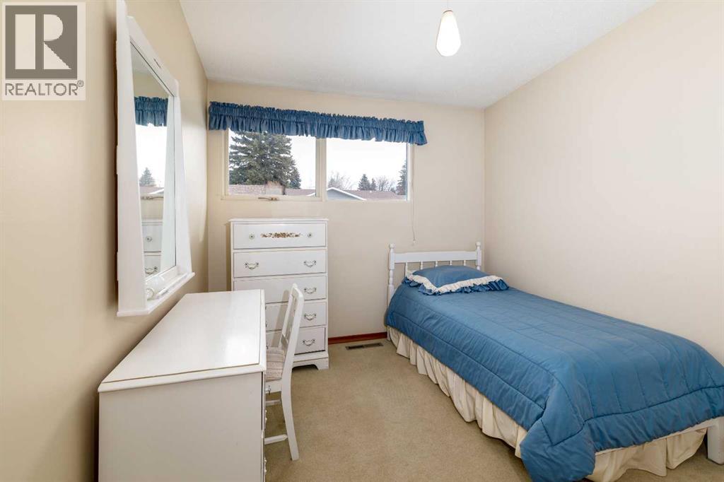 20 Macleod Close, Red Deer