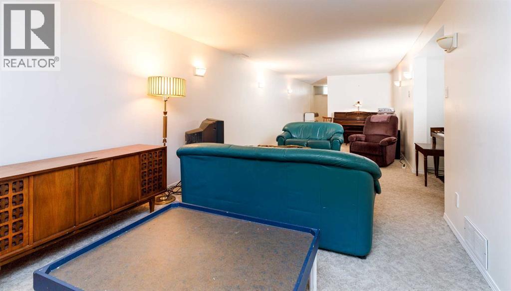 20 Macleod Close, Red Deer