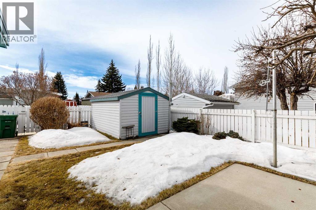 20 Macleod Close, Red Deer