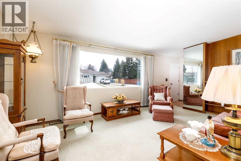 20 Macleod Close, Red Deer