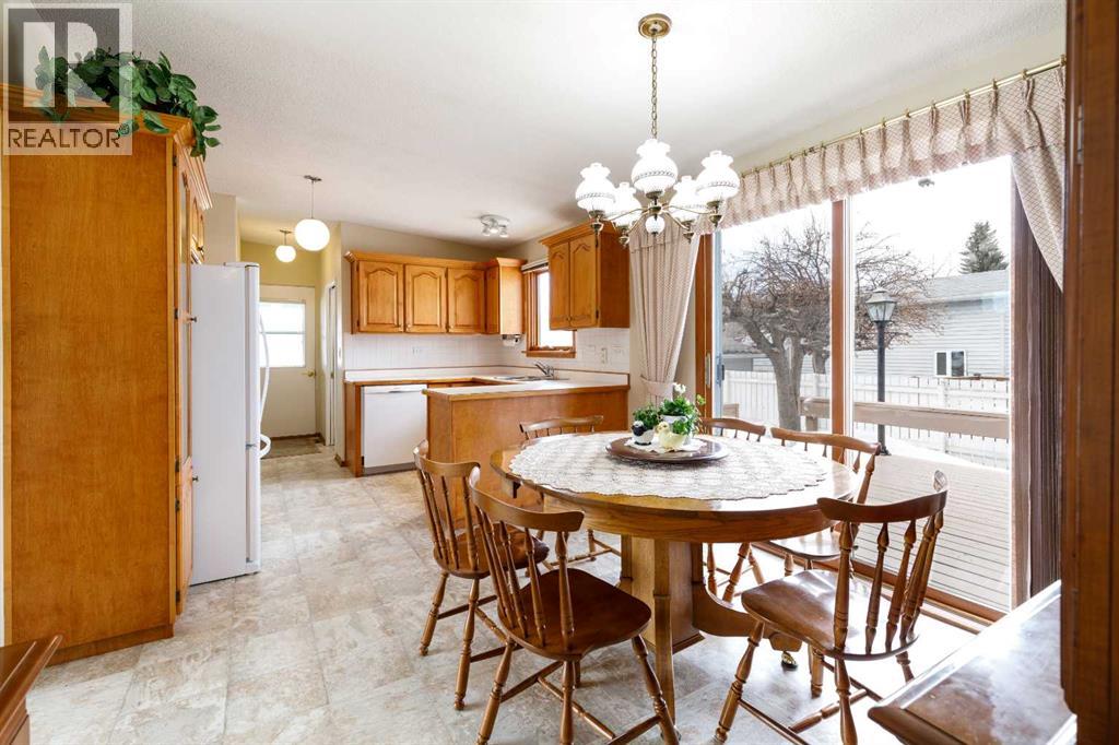 20 Macleod Close, Red Deer