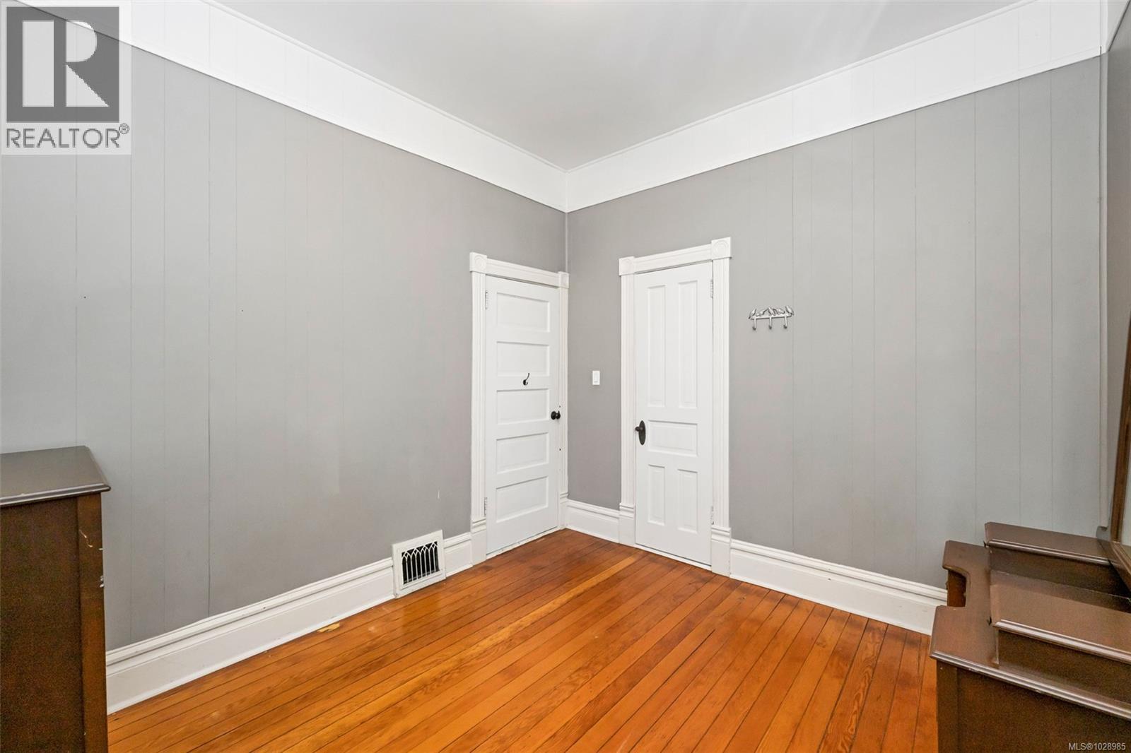 838 PRINCESS AVE - 21