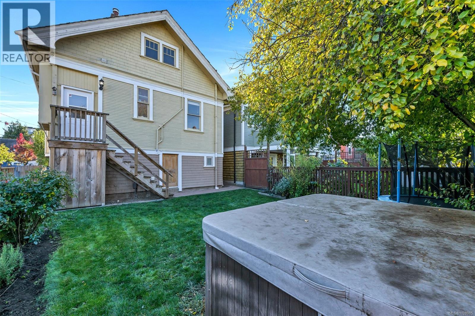 838 PRINCESS AVE - 34