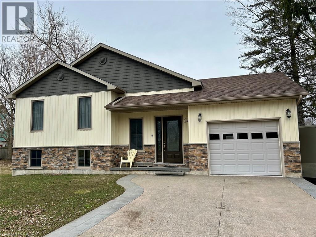 514 FISHER'S GLEN Road