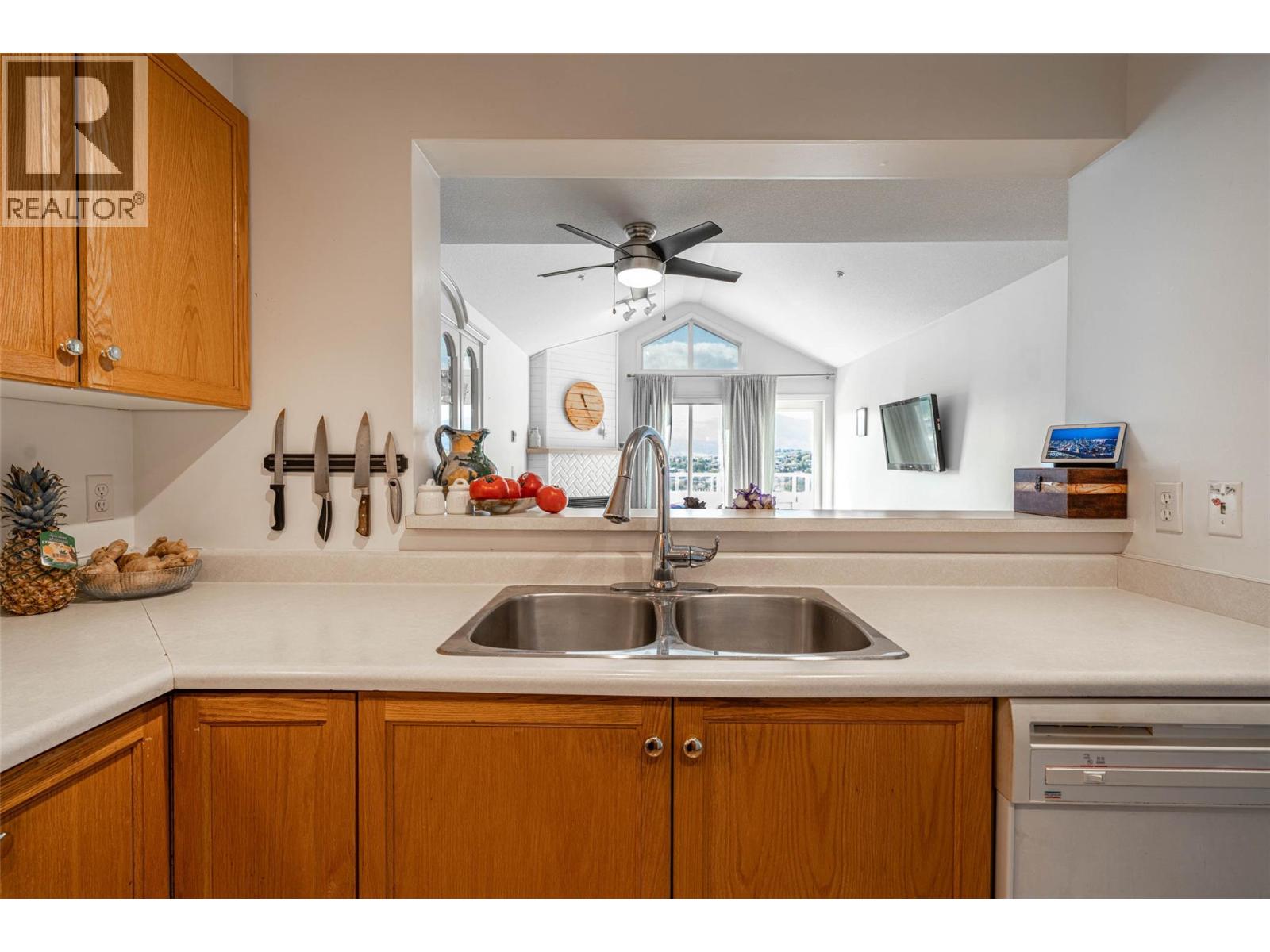 403 3320 Centennial Drive, Vernon