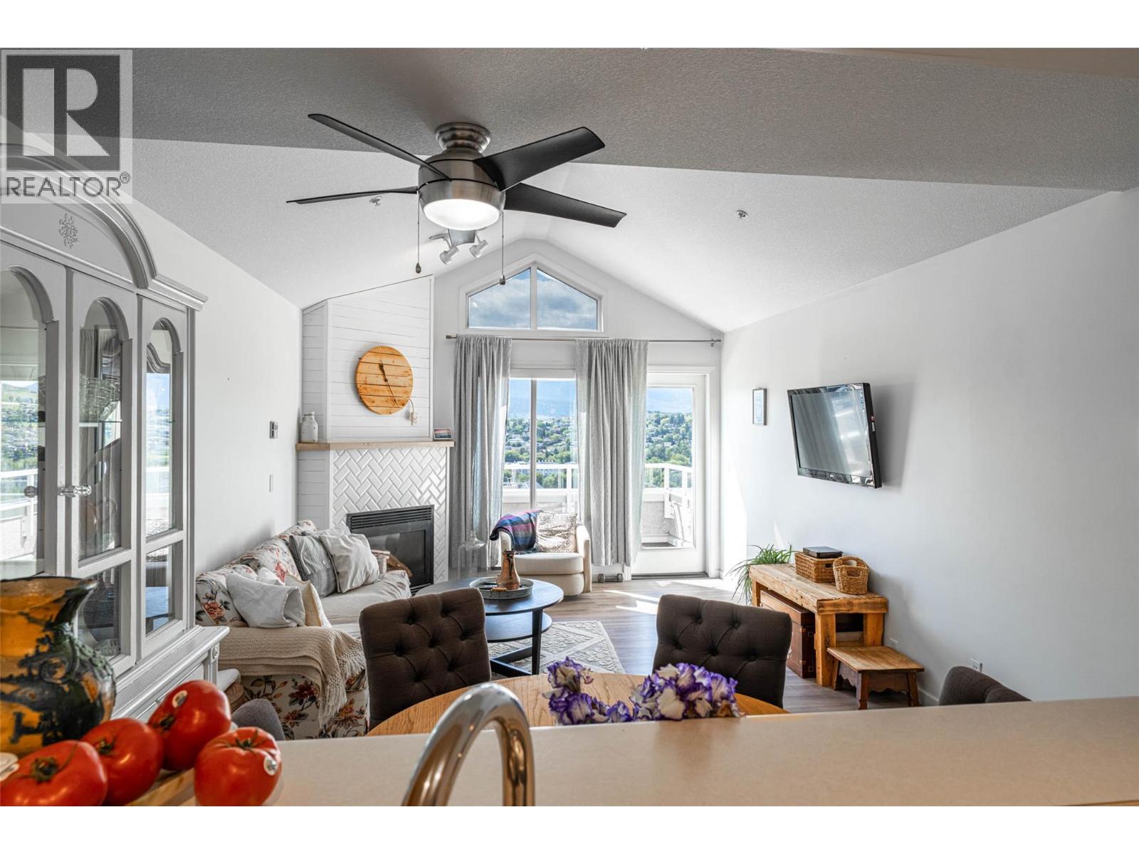 403 3320 Centennial Drive, Vernon