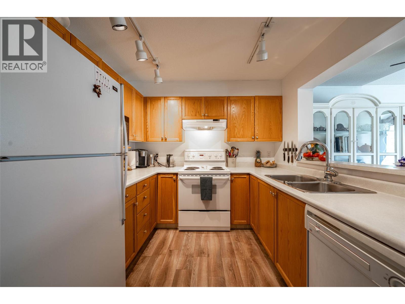 403 3320 Centennial Drive, Vernon