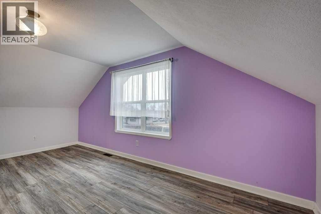 4915 44 Street, Innisfail