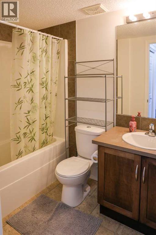 Single Family House for Sale in   Country Village Lane NE Country Hills Village Calgary 