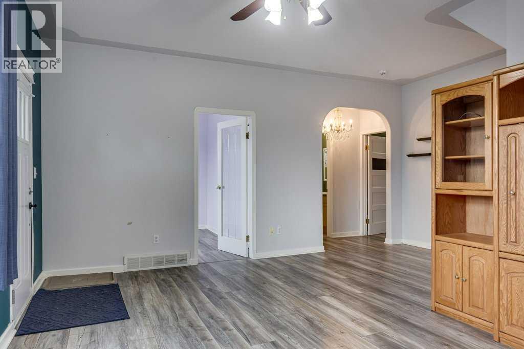 4915 44 Street, Innisfail