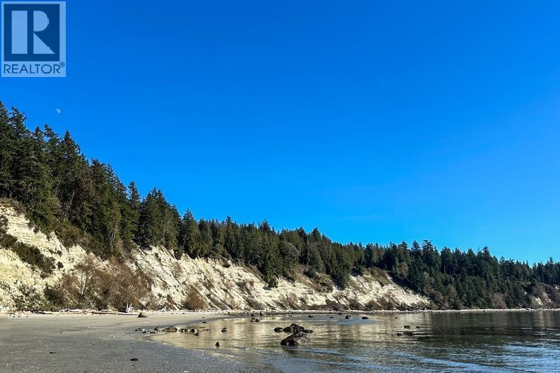 315 HAIRY ELBOW ROAD, Sechelt