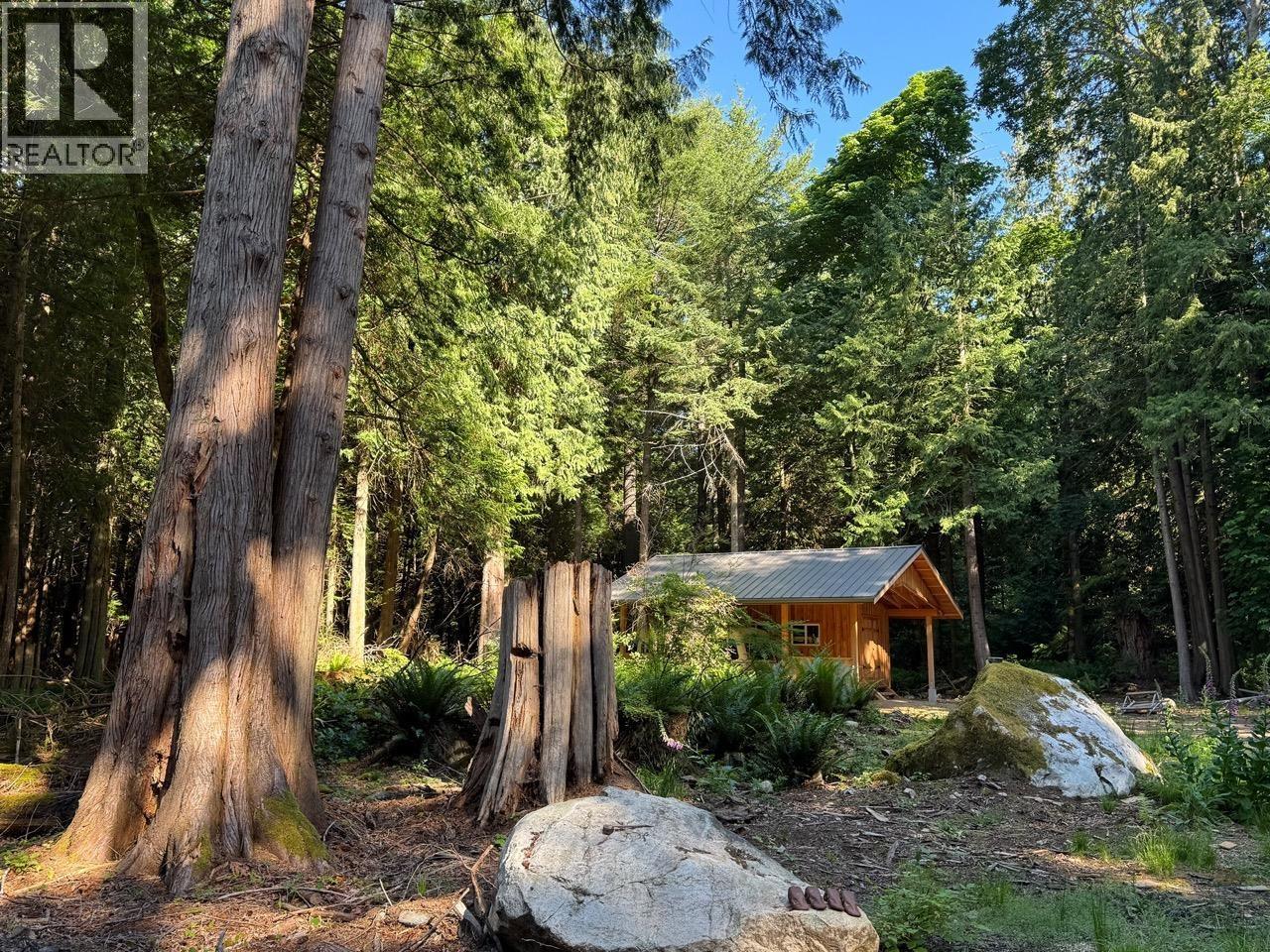 315 HAIRY ELBOW ROAD, Sechelt