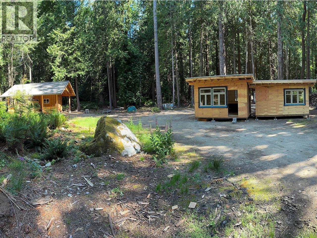 315 HAIRY ELBOW ROAD, Sechelt