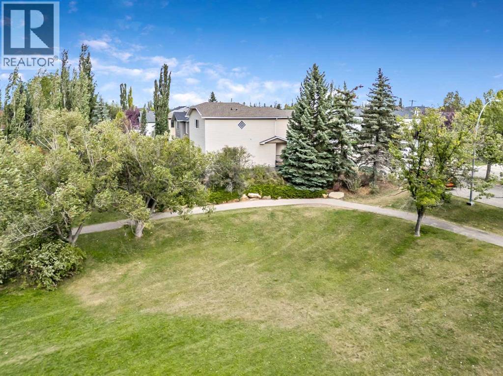 Single Family House for Sale in  Somerside Park SW Somerset Calgary 