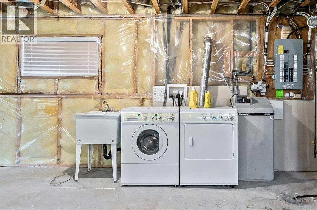 Single Family House for Sale in  Somerside Park SW Somerset Calgary 