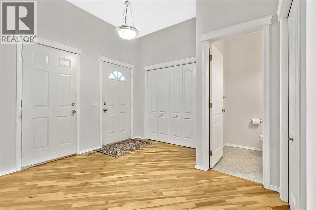 Single Family House for Sale in  Somerside Park SW Somerset Calgary 