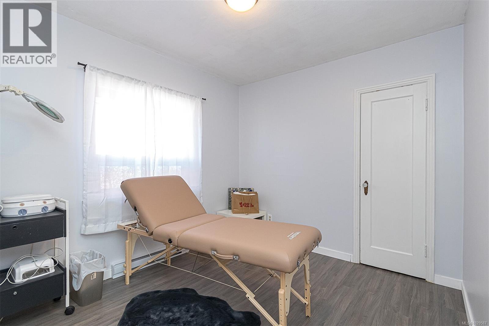 444 Stannard Ave - 19