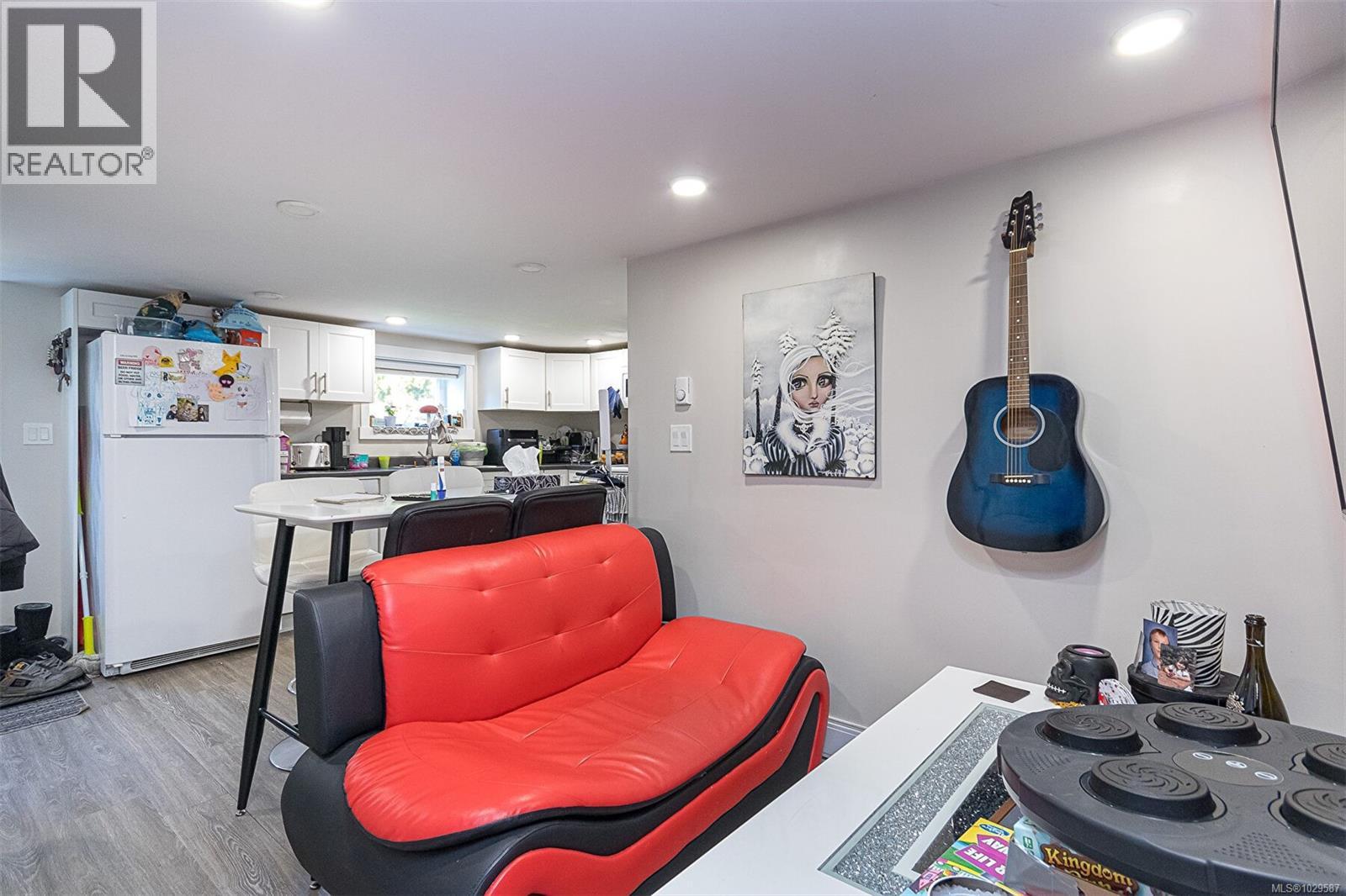  444 Stannard Avenue, Victoria