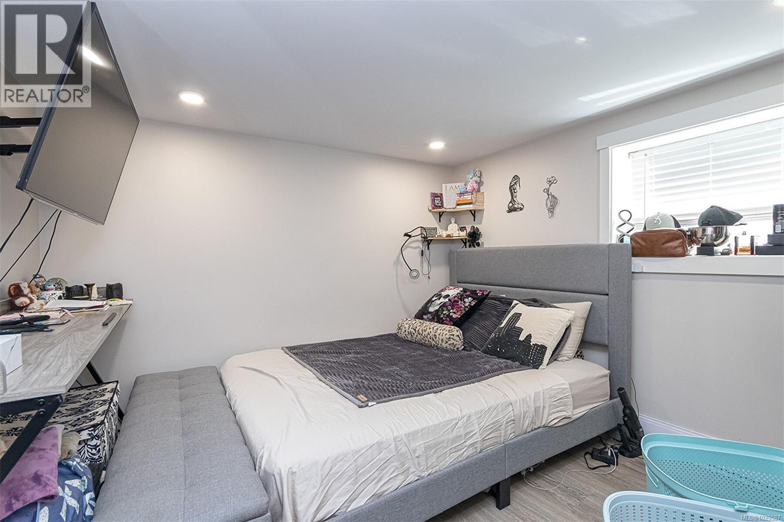  444 Stannard Avenue, Victoria