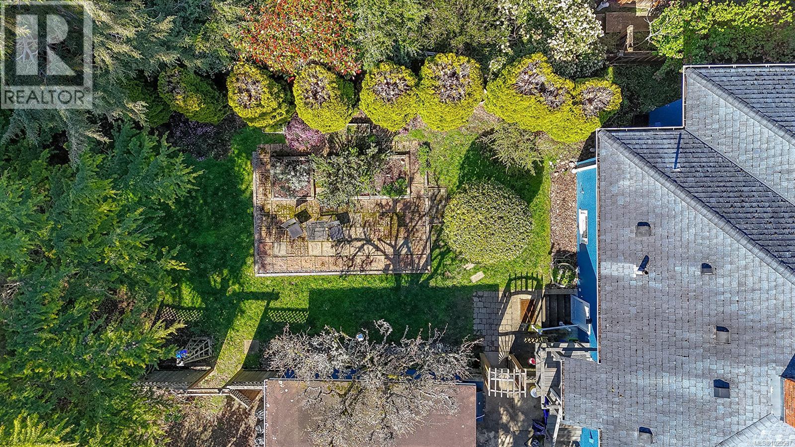  444 Stannard Avenue, Victoria