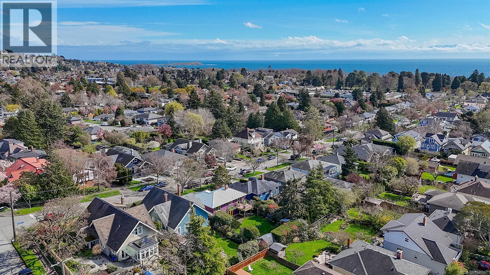  444 Stannard Avenue, Victoria