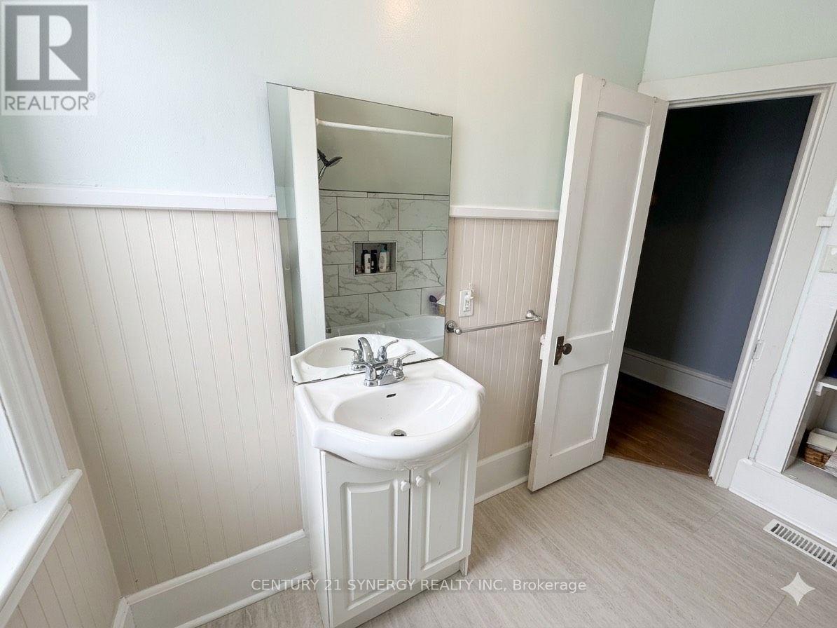 25 KENSINGTON AVENUE - 21