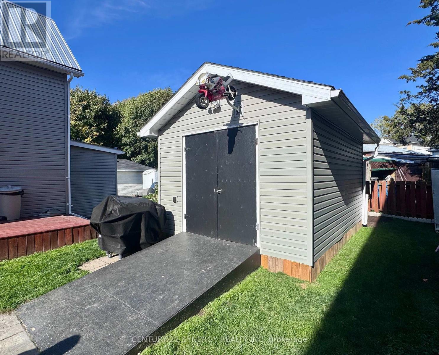 25 KENSINGTON AVENUE - 25