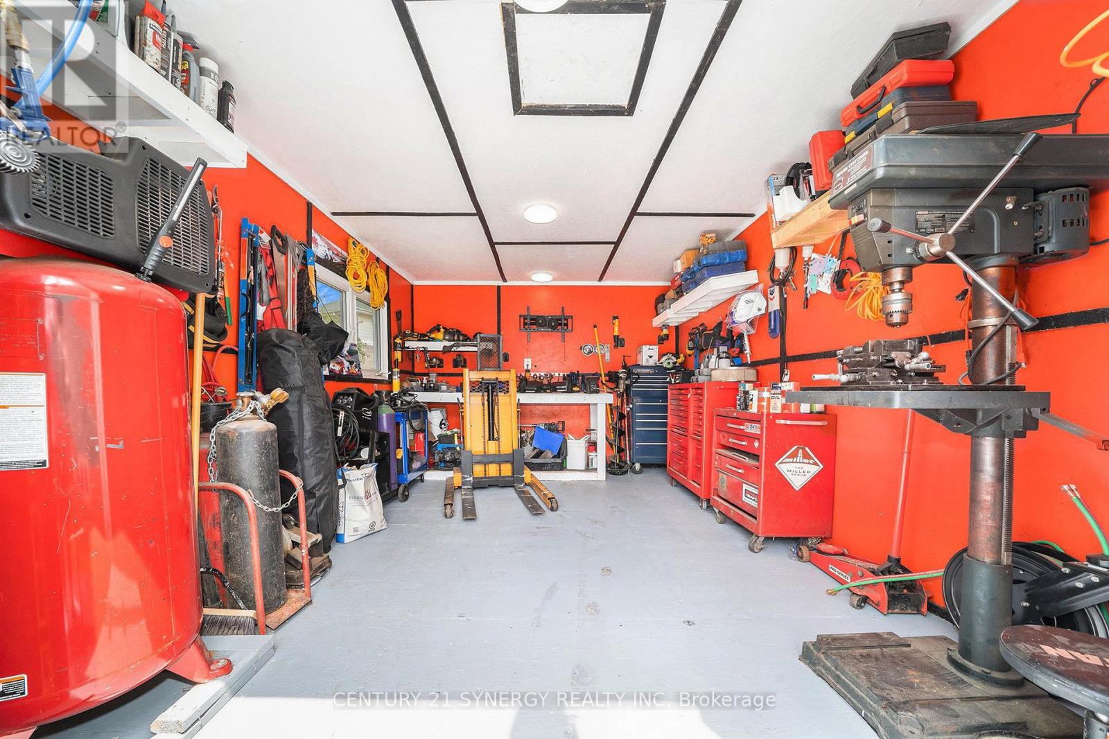 25 KENSINGTON AVENUE - 27