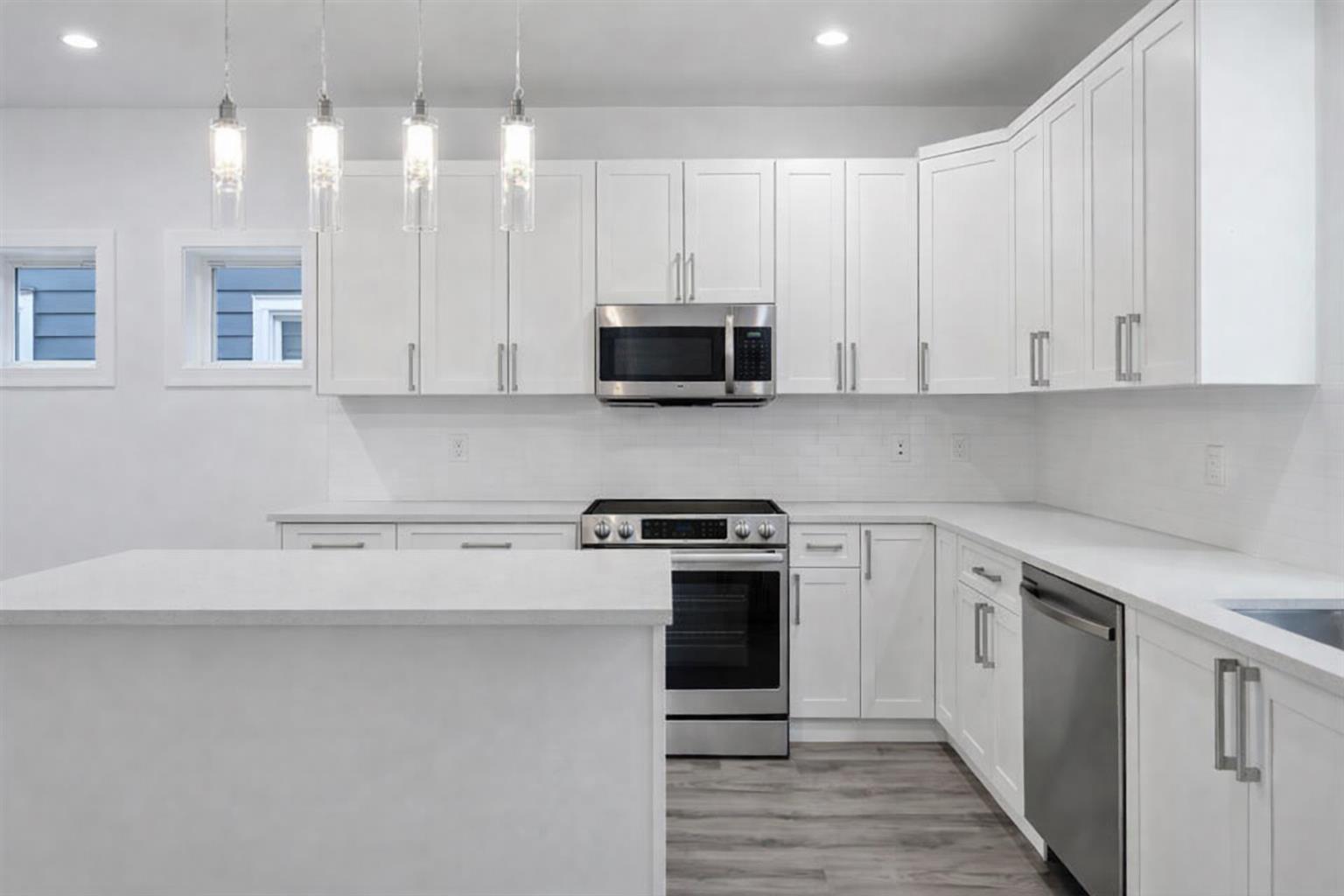 34 750 HOT SPRINGS ROAD, Harrison Hot Springs