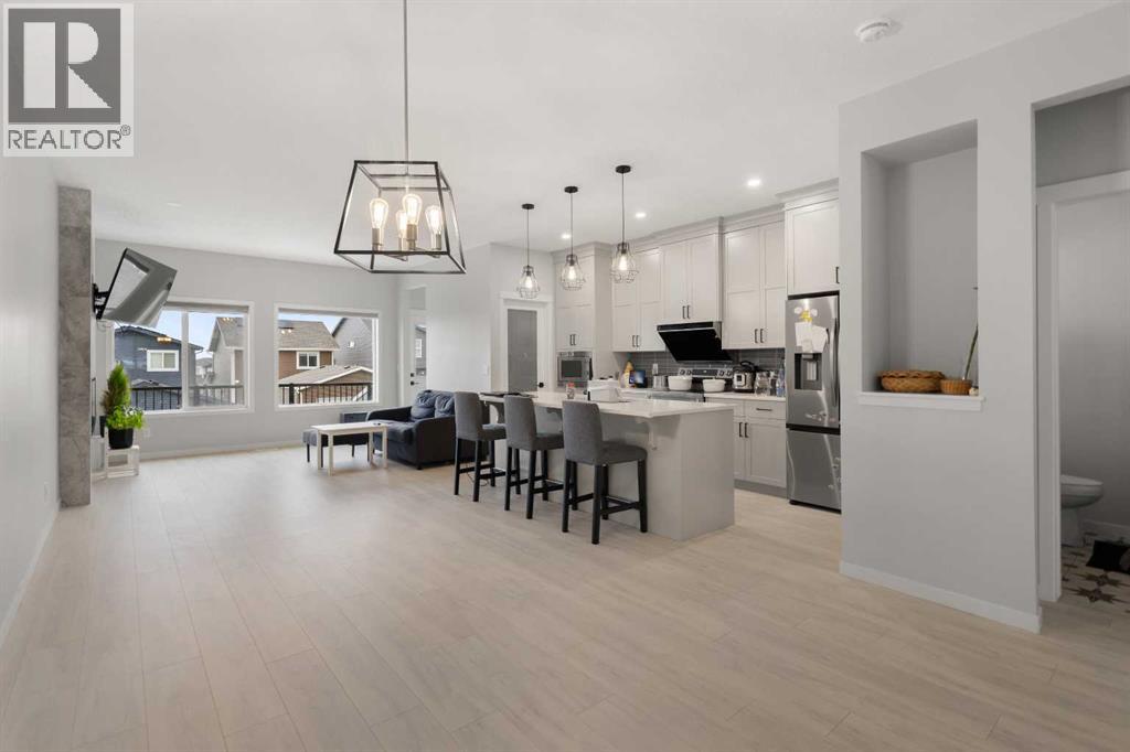 Single Family House for Sale in  Edith Manor NW Glacier Ridge Calgary 