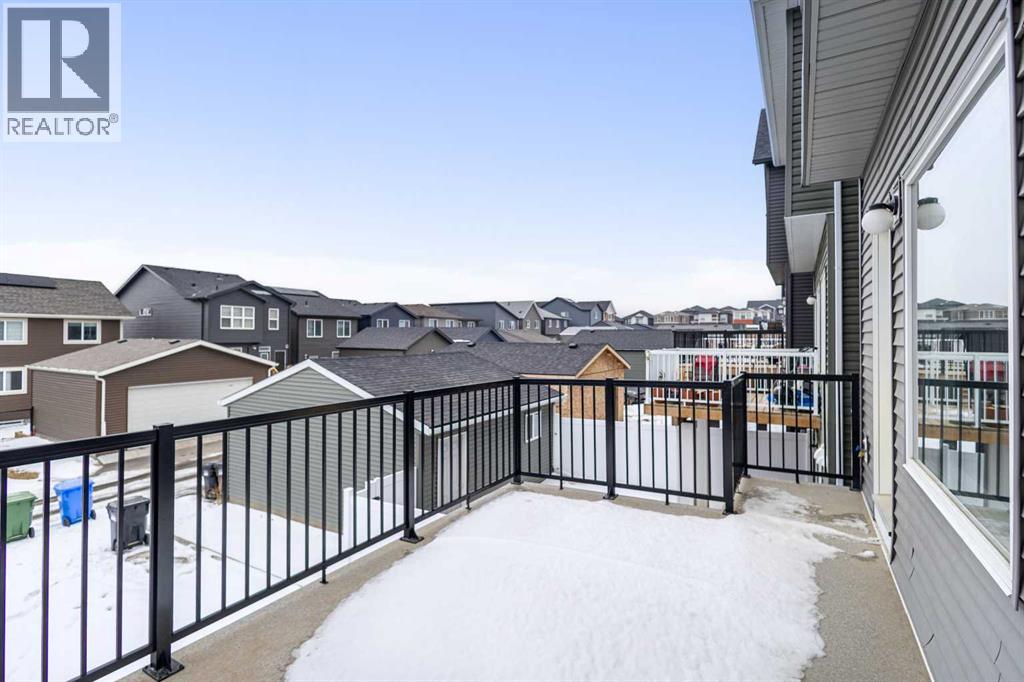 Single Family House for Sale in  Edith Manor NW Glacier Ridge Calgary 